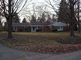 46805 S Chigwidden Dr, Northville, MI