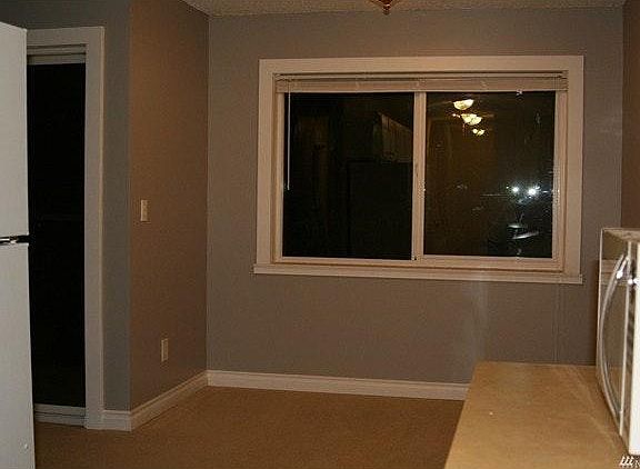 3rd image of 2501 Canterbury Ln E APT 217