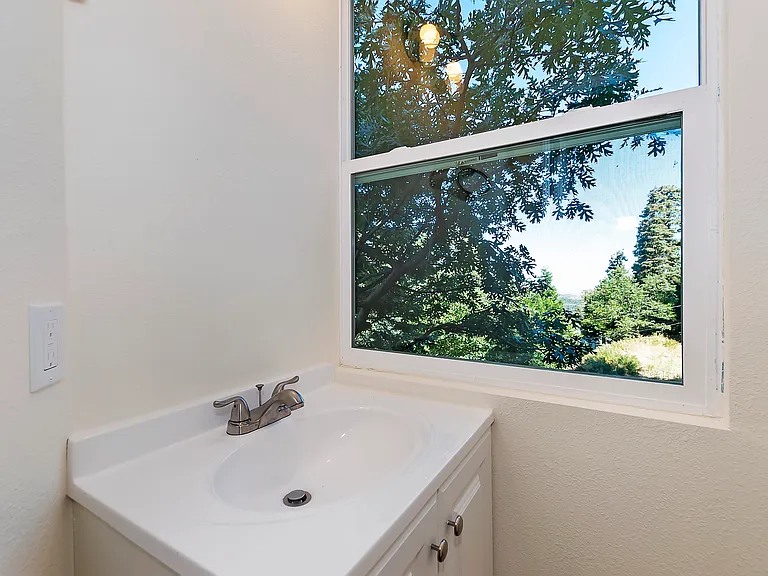 831 Blue Ridge Dr — Photo 27