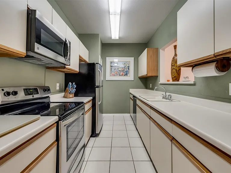3000 Holly Hall St #3000 — Photo 5
