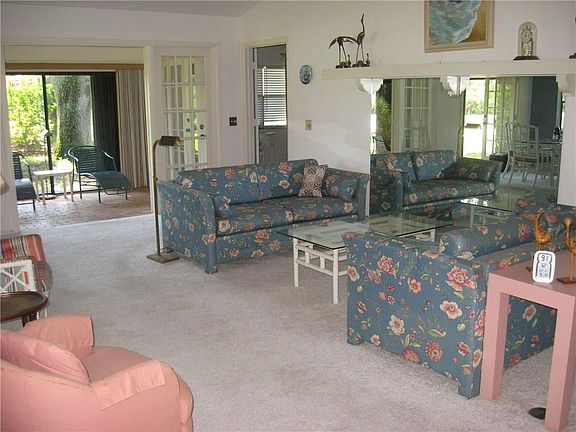 5th image of 8950 SE Eaglewood Way