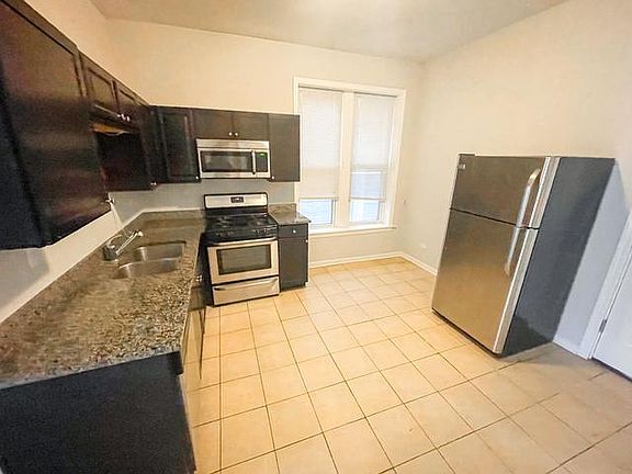 4th image of 1450 N Western Ave #1