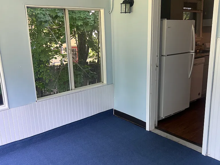 65 Curve St #3 — Photo 12