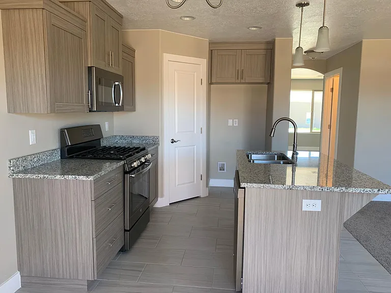 3239 S 840 E #19 — Photo 3