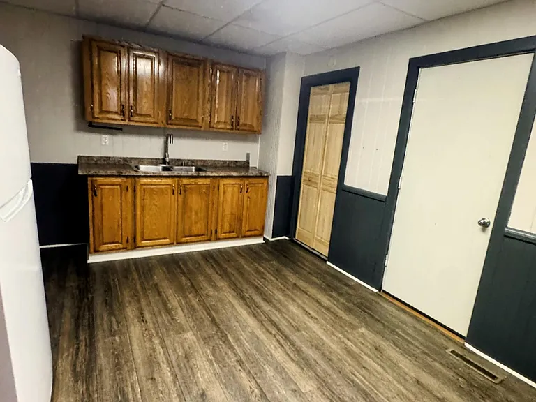 803 N Mulberry St — Photo 5