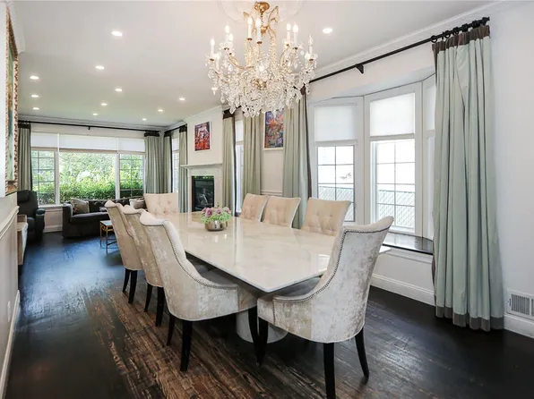 1A Floyd Place, Great Neck, NY 11024