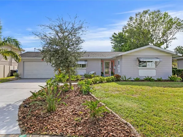 648 Almeda Ct N, Saint Petersburg, FL 33702