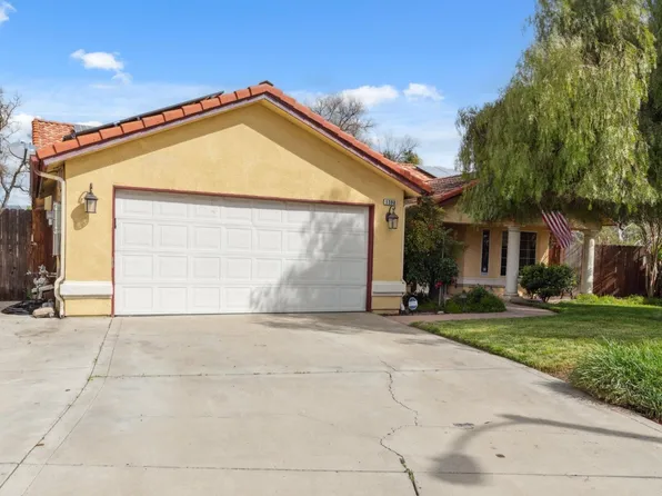 1090 E Cedarwood St, Hanford, CA 93230