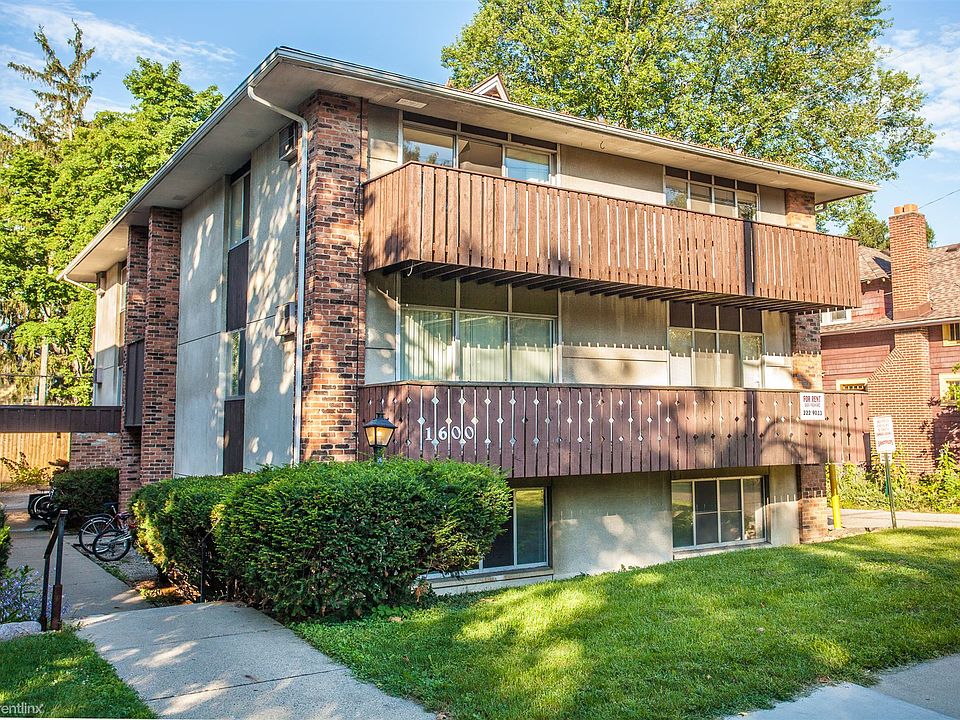 1600 Packard - Ann Arbor Rental Housing - Front of Apartment