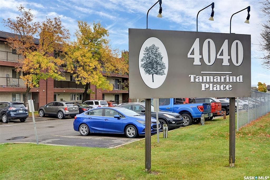 UNIT 115A-4040 8th STREET E
