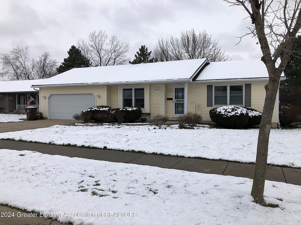 1st image of 923 Candela Ln