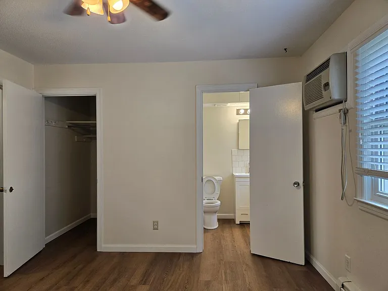 1015 W Benton St — Photo 14