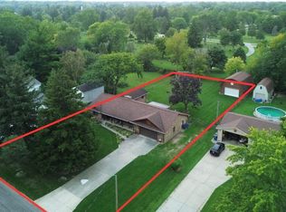 5921 Glasgow Rd, Sylvania, OH 43560