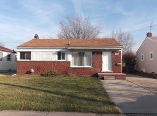 26220 Hayes Rd, Roseville, MI 48066