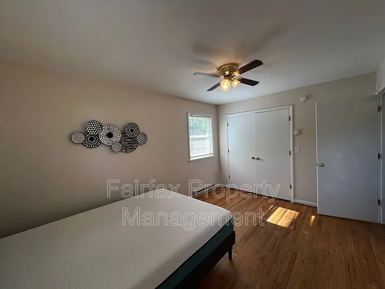 1941 Morehead Ave — Photo 12