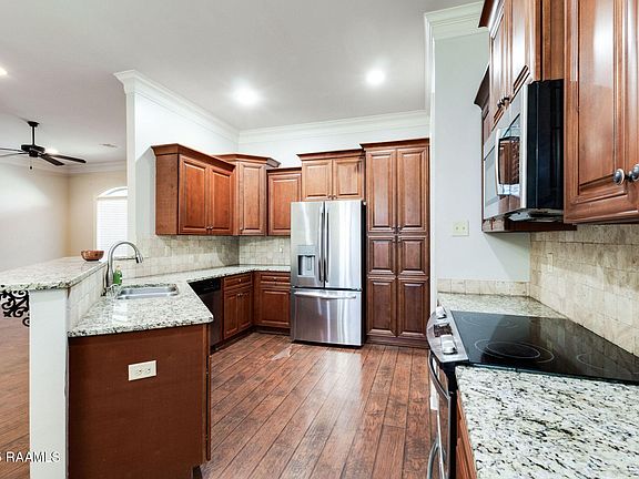 2nd image of 103 Grasswalk Ct