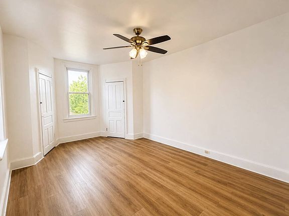 5th image of 2115 W Ontario St