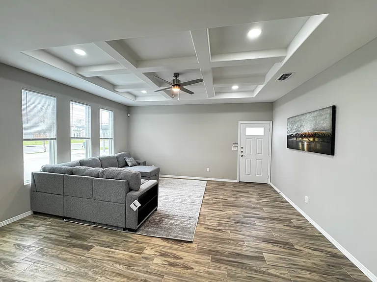 4209 La Vista Ave #5 — Photo 2