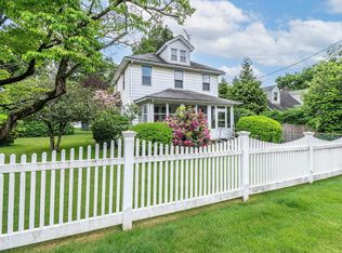3 3rd St, Glenwood Landing, NY