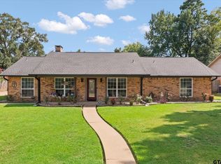 326 E Robinwood Dr, White Oak, TX 75693