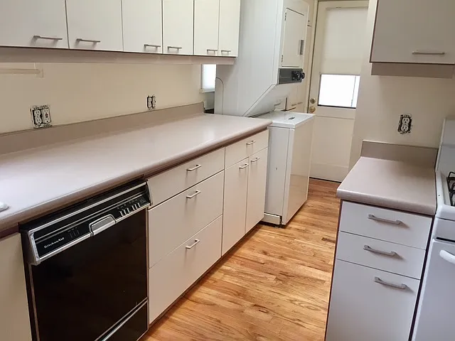 219 Peyton St — Photo 10