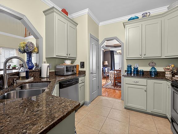 5th image of 167 Great Oak Dr