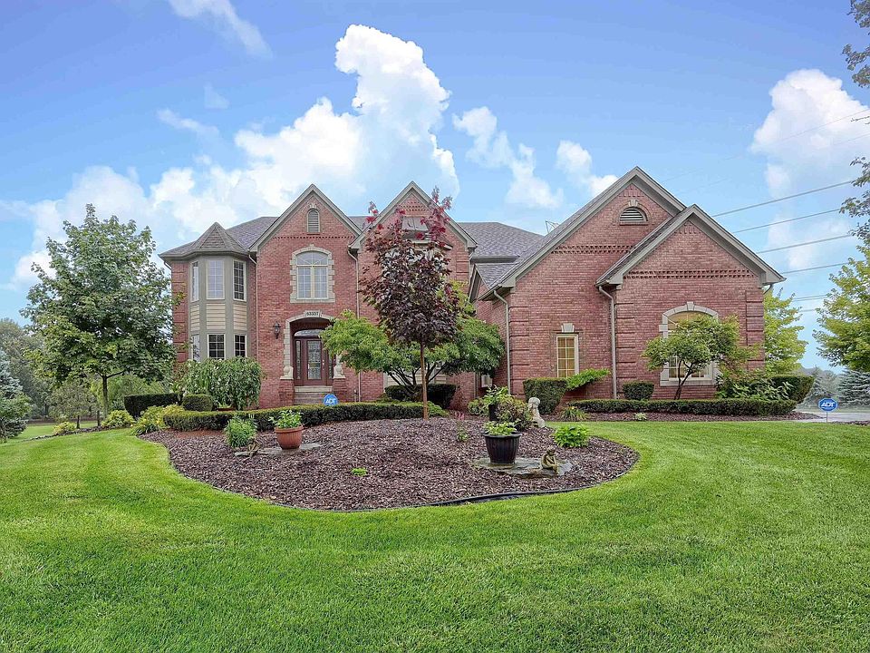 1st image of 63357 N Plantation Ct