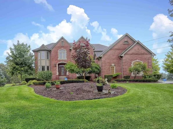 63357 N Plantation Ct, Washington, MI 48095
