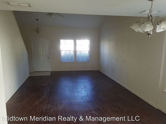 4th image of 1913 Nena Hills Dr