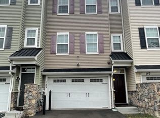 145 Mercer Ct, Fairless Hills, PA 19030
