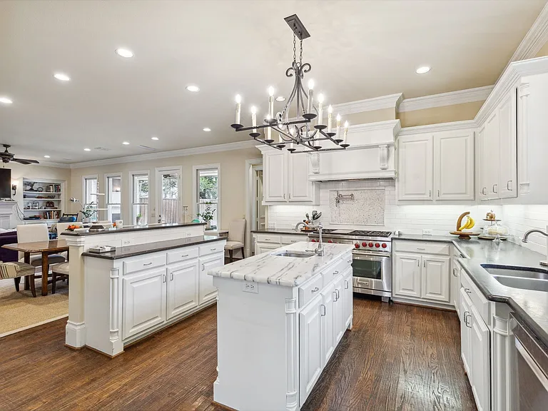 6815 Park Ln — Photo 7