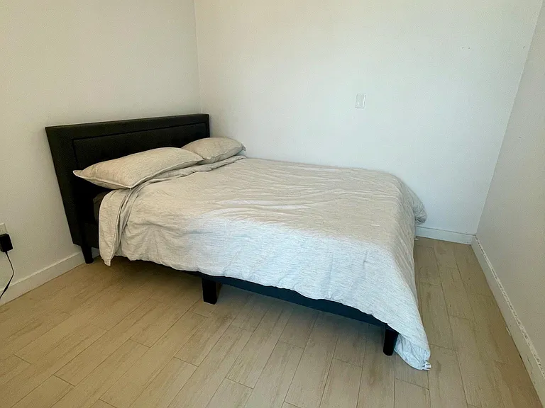 92 SW 3rd St #4006 — Photo 16
