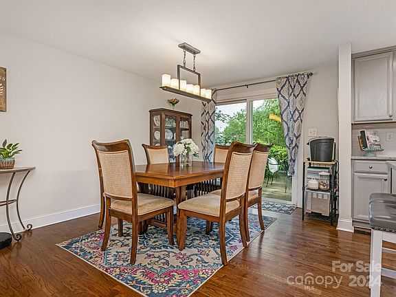 4th image of 7417 Berea Ct