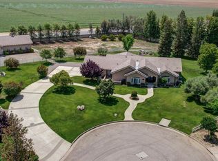 17255 Anelura Ct, Bakersfield, CA 93314