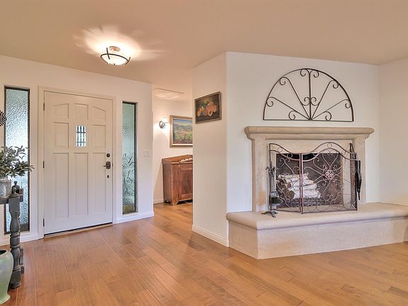 4th image of 210 Donald Dr