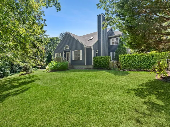 1774 Deerfield Rd, Water Mill, NY 11976