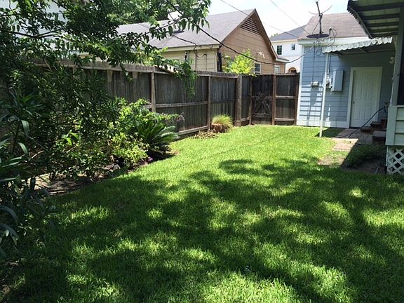 2nd image of 4303 Dorothy St