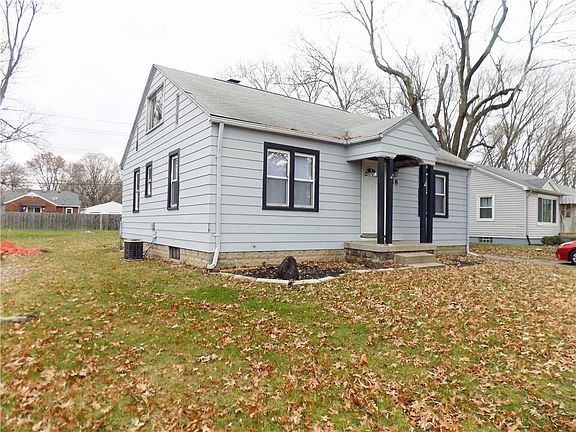 2nd image of 818 E Lawrence Ave