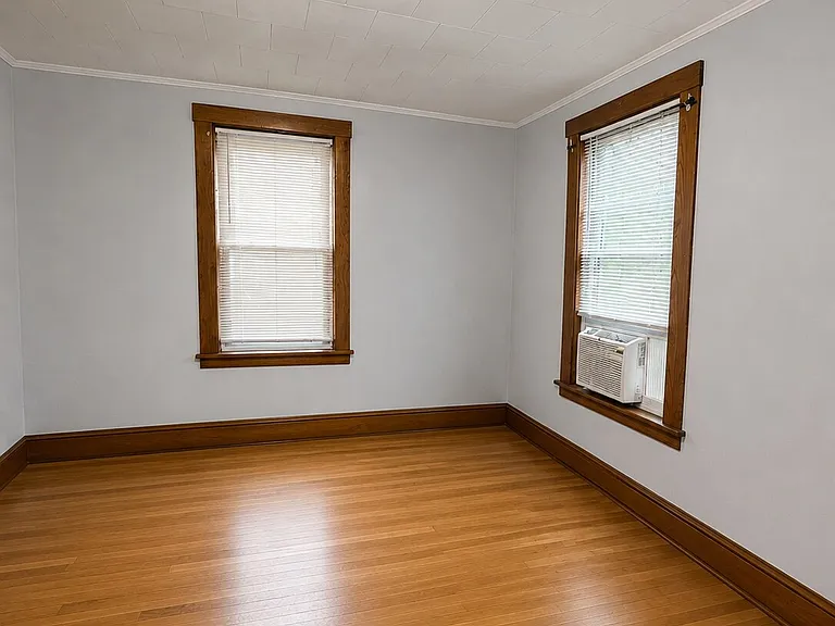 39 May St #2 — Photo 11
