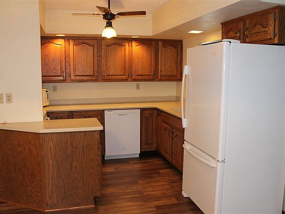 3rd image of 1639 Tanglewood Dr