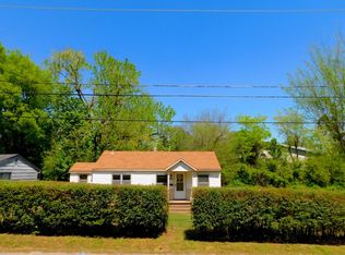 1020 W Holly St, Fayetteville, AR 72703