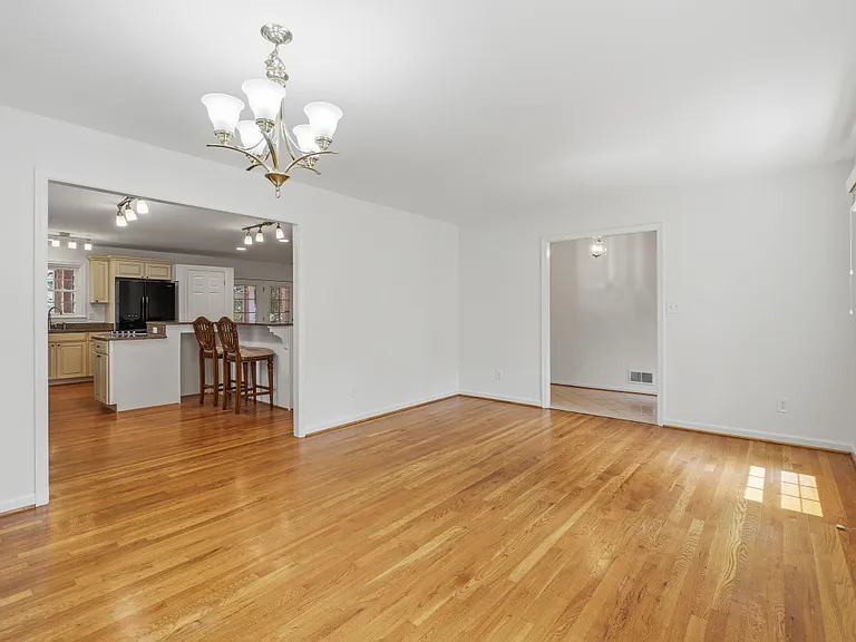 12027 Devilwood Dr — Photo 18