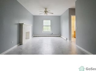 821 E 46th St APT 210, Chicago, IL 60653