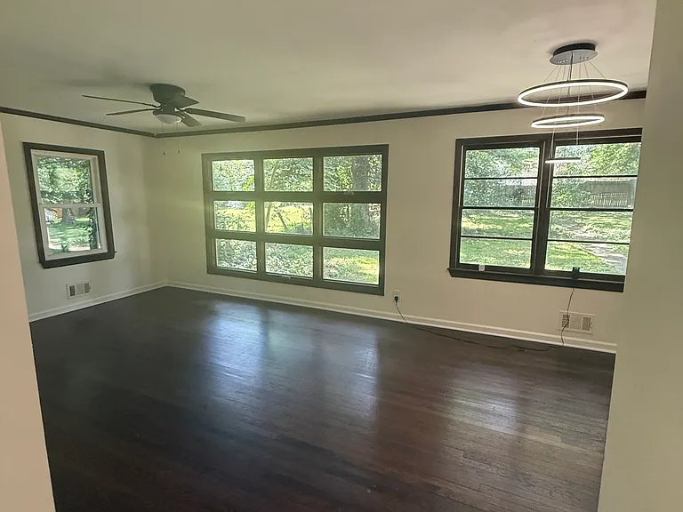 1321 Snapfinger Rd — Photo 3