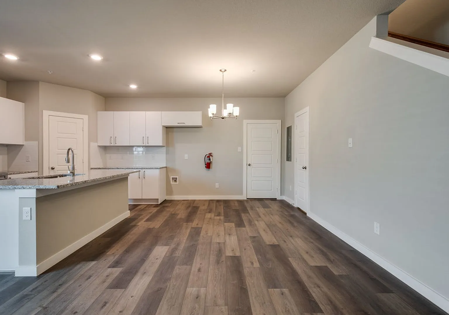 Gorgeous 2 Bedroom Four Plex Located In Midlothian Isd! — Photo 4
