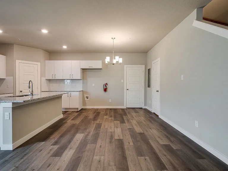 635 Harvest Moon Dr — Photo 4