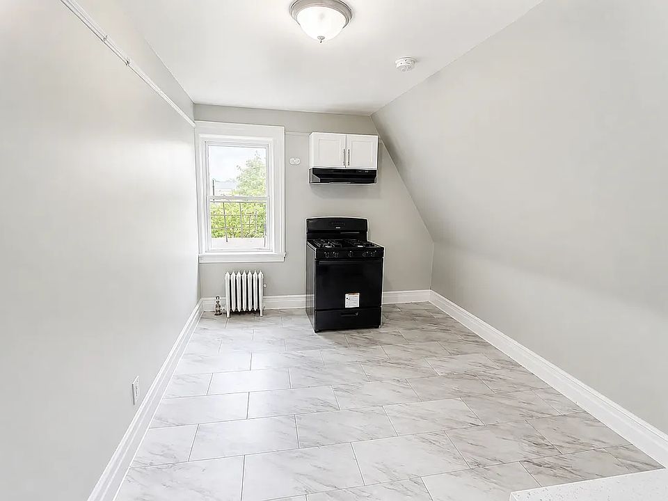 1st image of 413 Summer Ave #3AA
