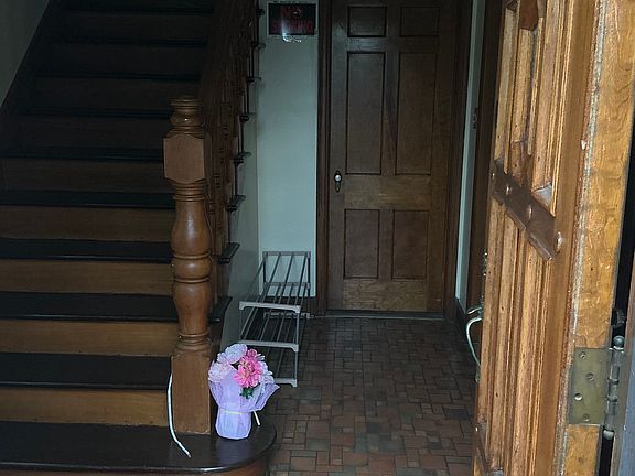 3rd image of 19901 Roslyn Rd #1