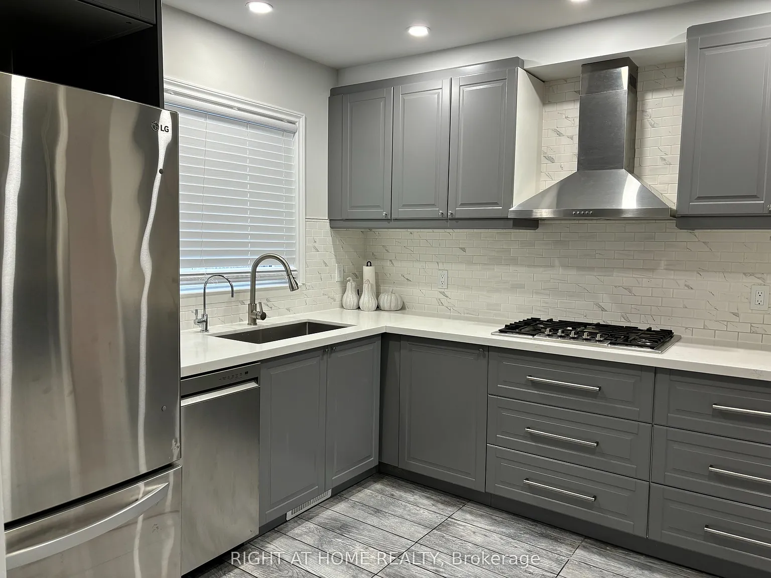 4 bed, $2,800 — Photo 4