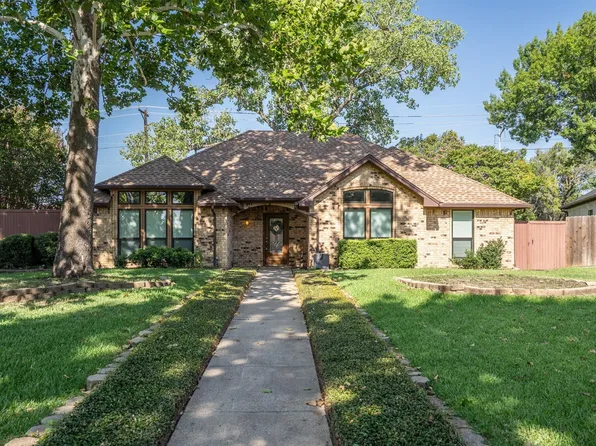 2962 Tumbleweed Ct, Grapevine, TX 76051